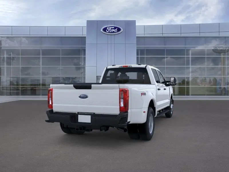 2025 Ford F-350 photo 8