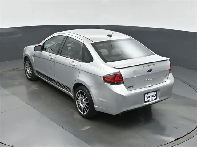 2011 Ford Focus SES photo 27