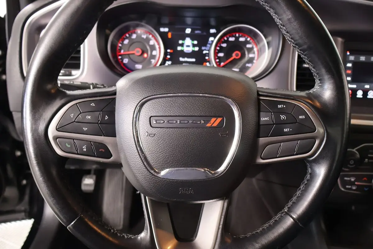 2022 Dodge Charger SXT photo 3