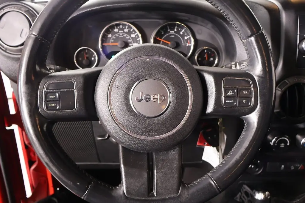 2015 Jeep Wrangler Unlimited Sport photo 3