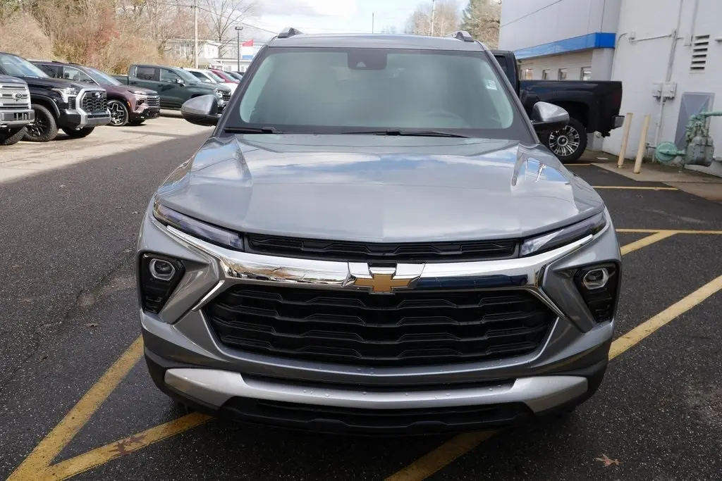 2026 Chevrolet Trailblazer LT photo 2