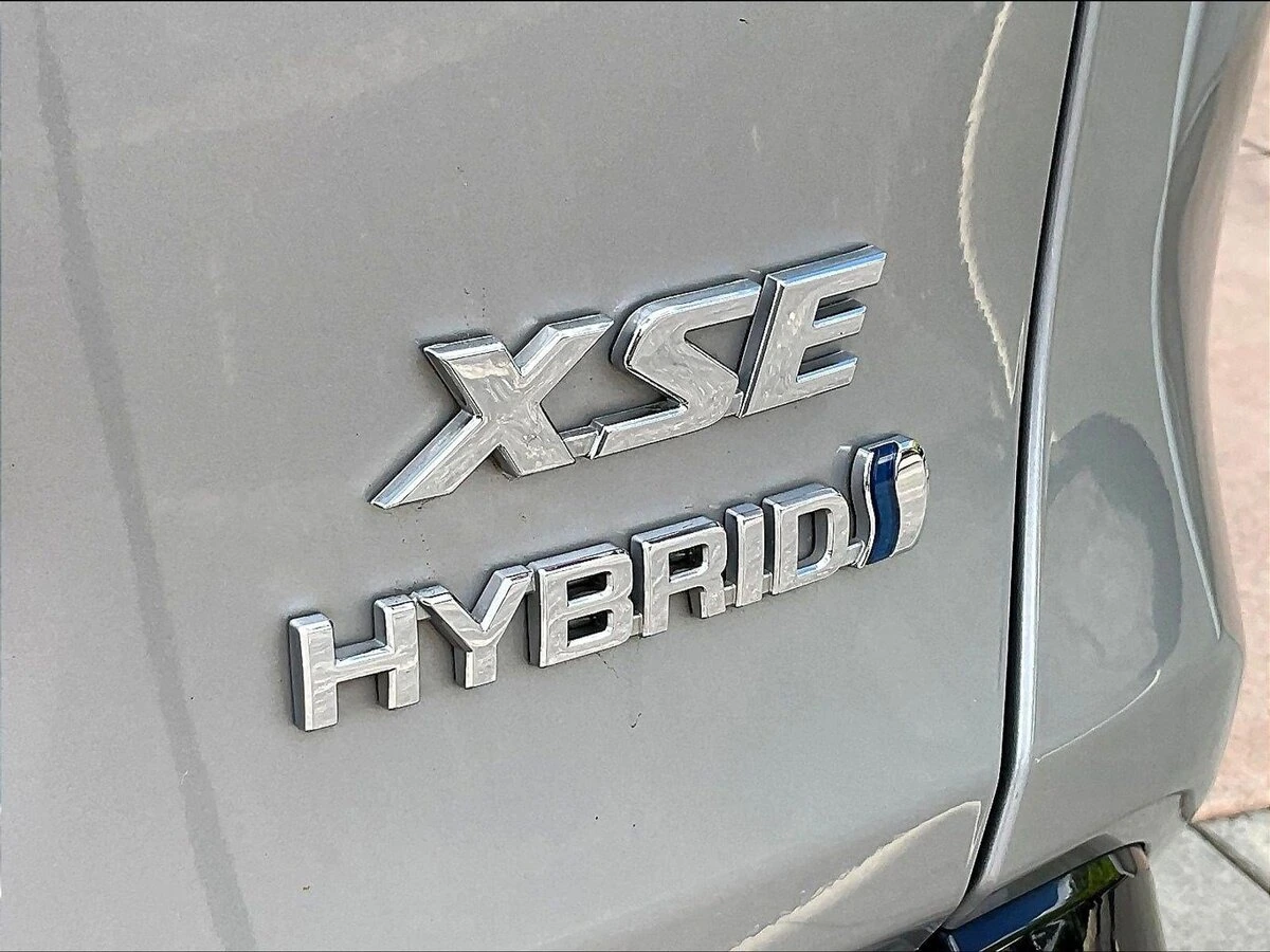 2023 Toyota RAV4 XSE - Photo 24