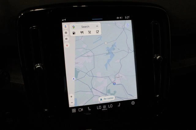 2025 Volvo - image 8