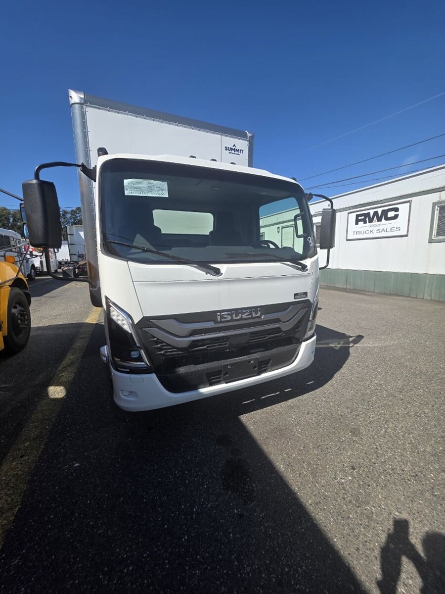 2026 Isuzu NRR in Tacoma, WA — photo 2