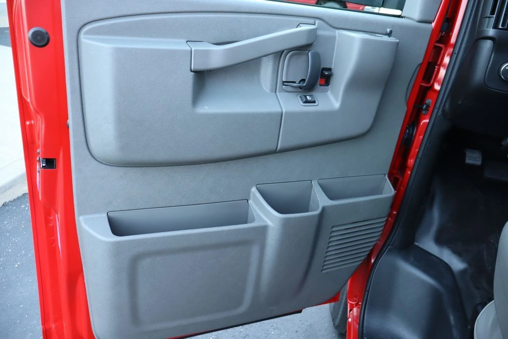 2026 Chevrolet Express Cargo Work Van - Photo 21