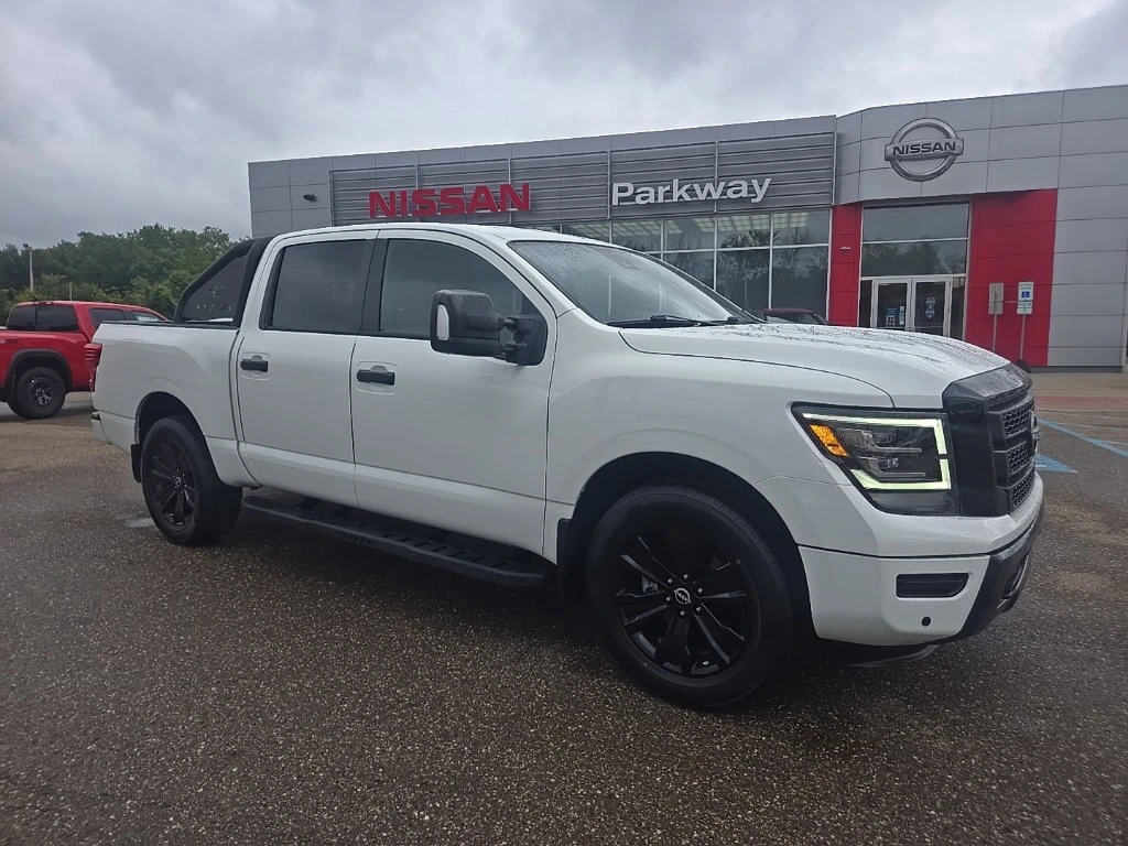 2023 Nissan Titan