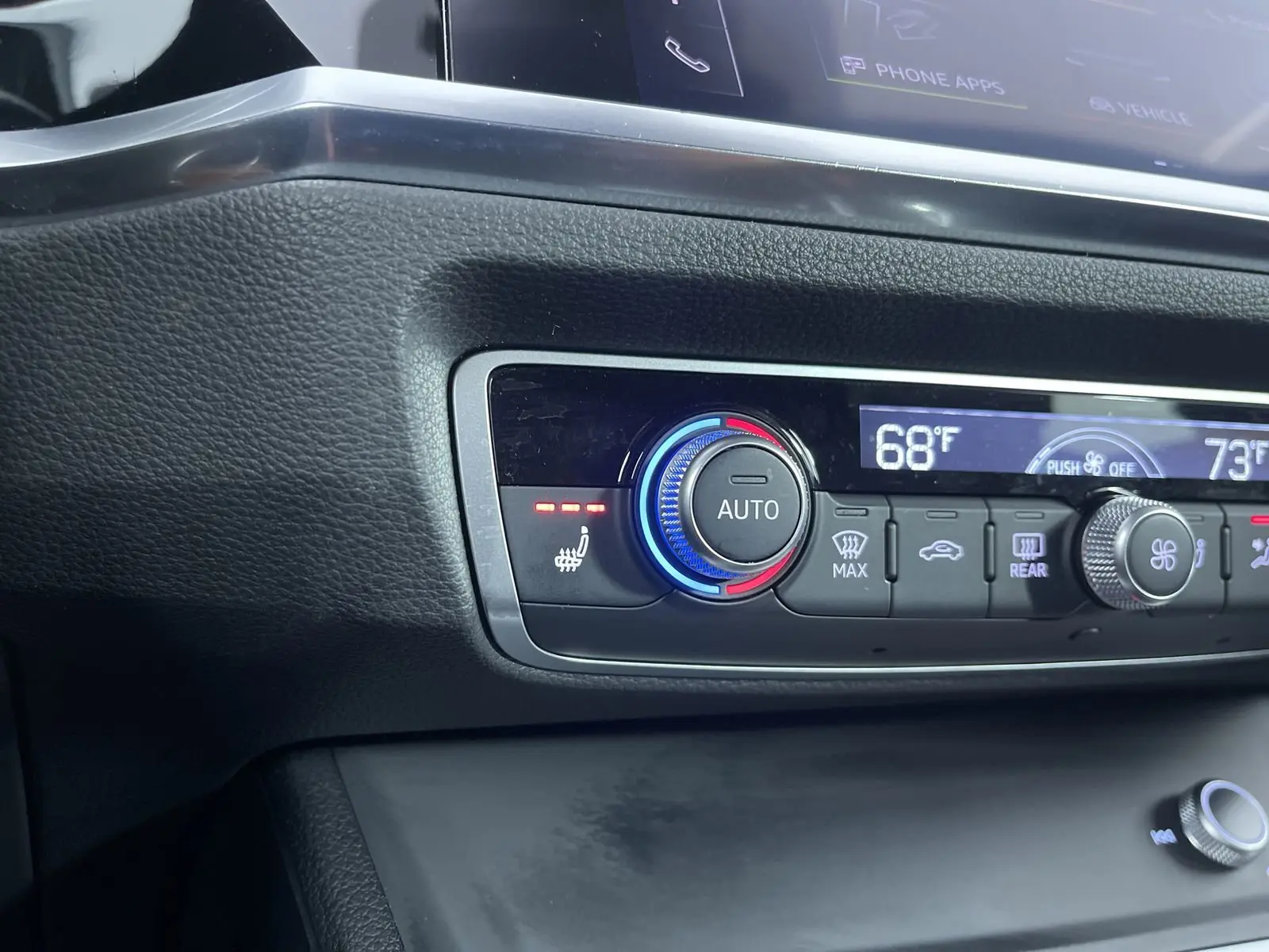 2022 Audi Q3 Premium Plus 40 TFSI photo 18