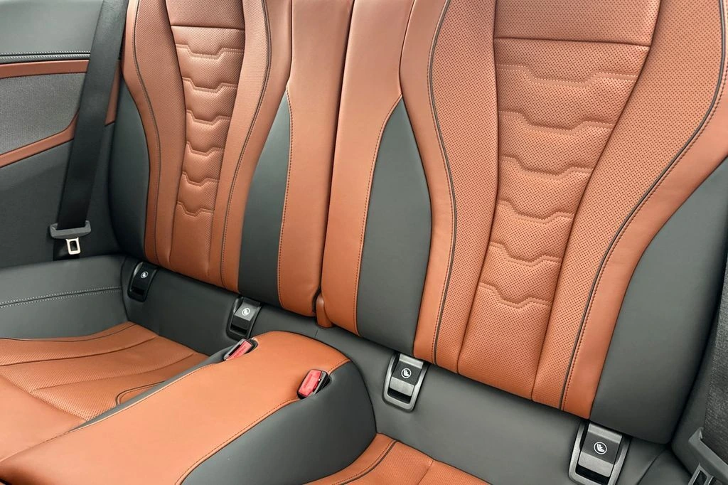 2026 BMW 8 Series 840i - Photo 10