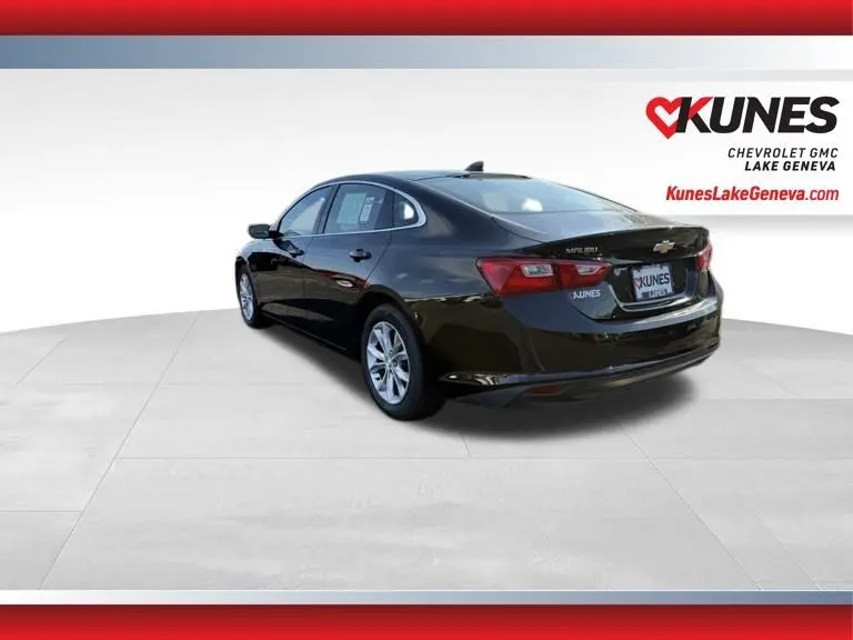 2023 Chevrolet Malibu 1LT photo 2