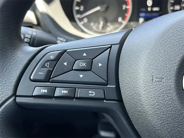 2025 Nissan Sentra S photo 11