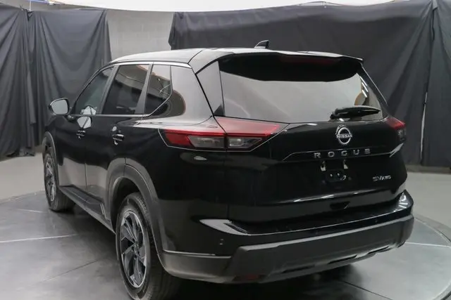 2024 Nissan Rogue SV photo 10