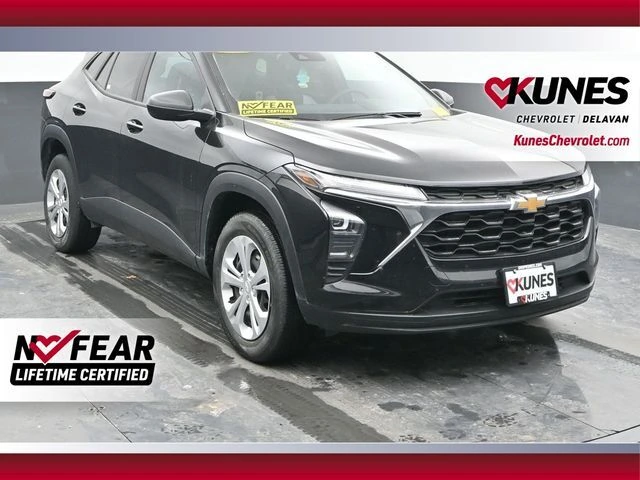 2024 Chevrolet Trax LS's photo