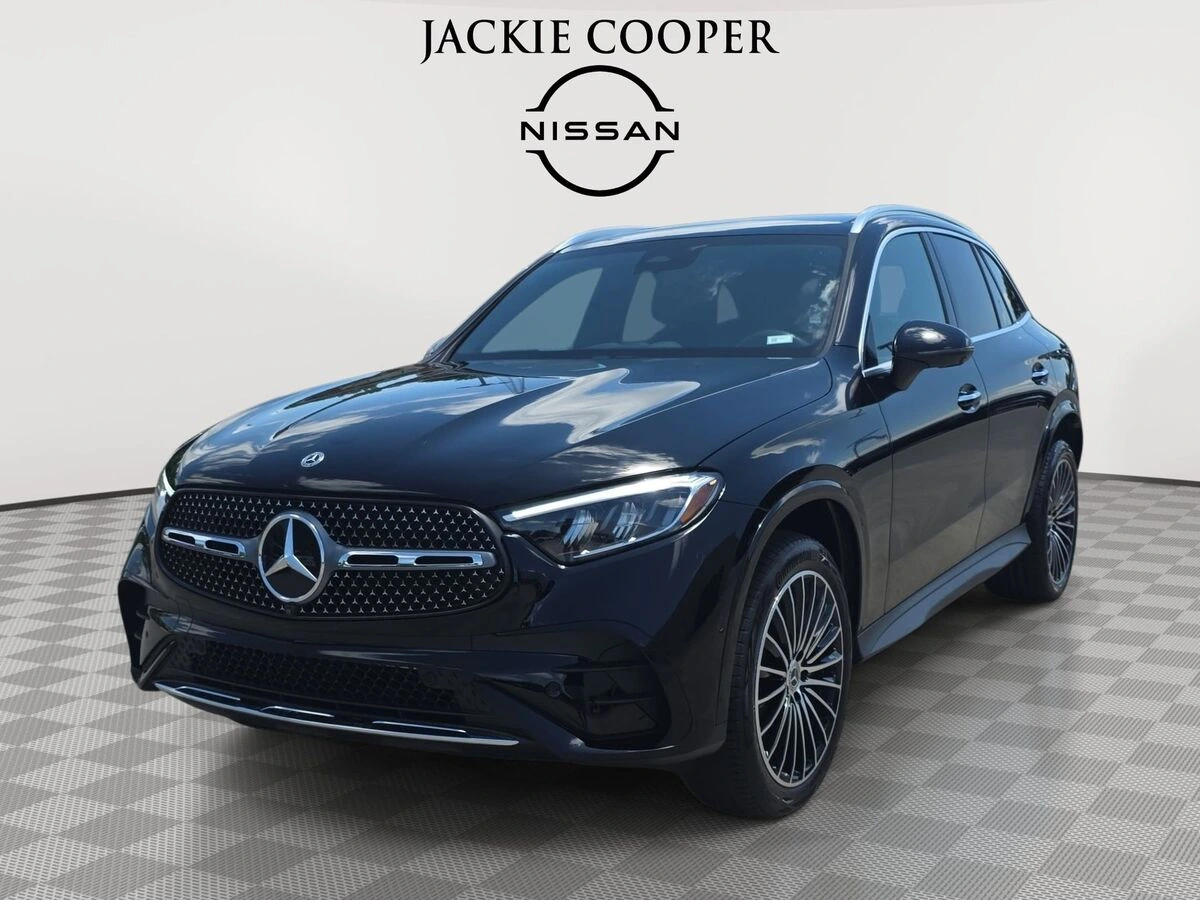 2025 Mercedes-Benz GLC