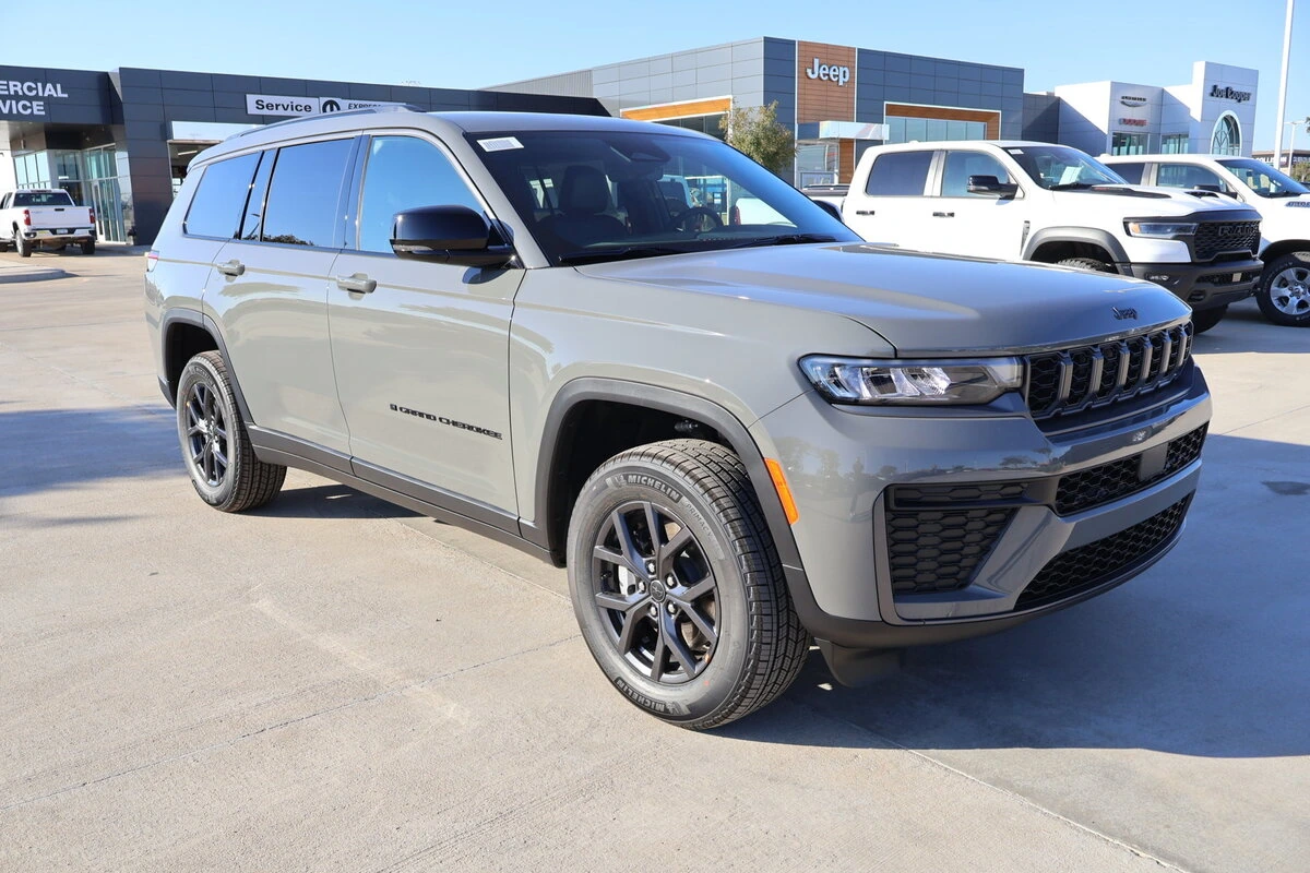 2027 Jeep Grand Cherokee L