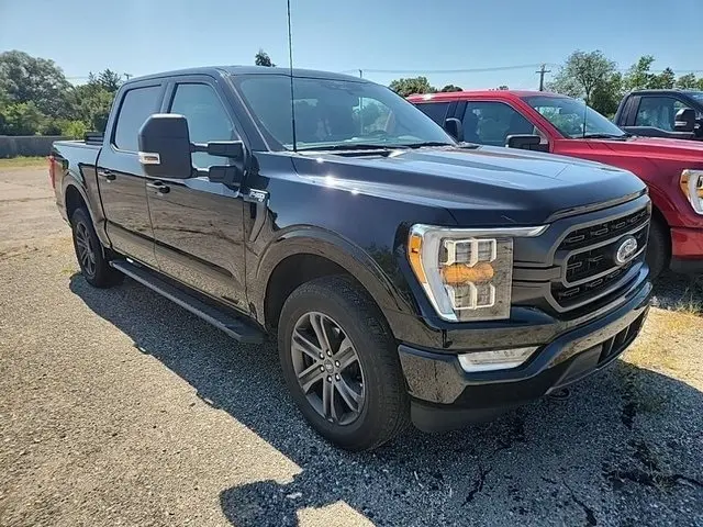 2022 Ford F-150 XLT photo 2