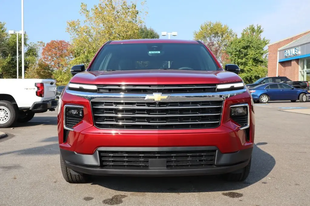 2026 Chevrolet Traverse 2LT photo 5