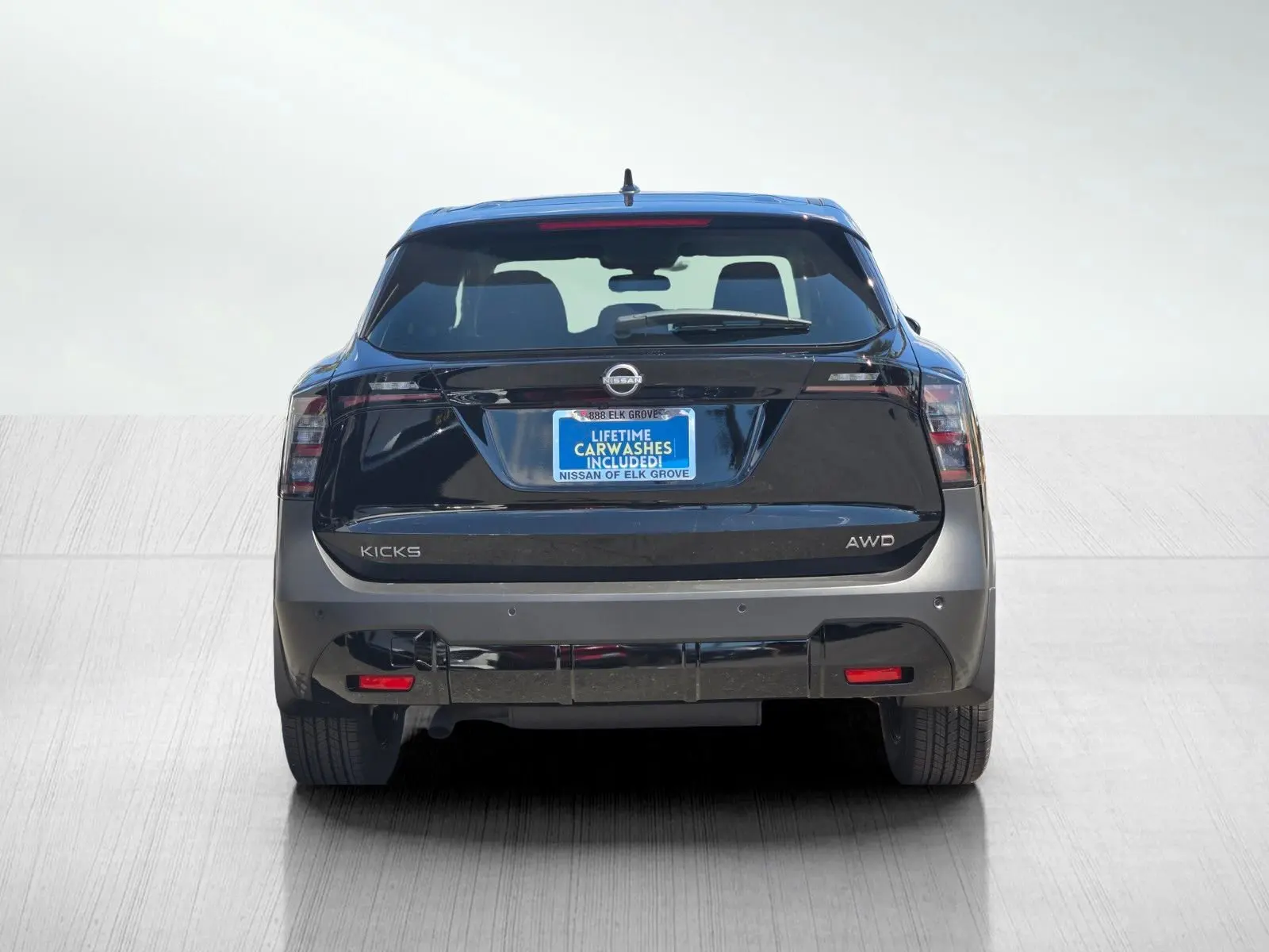 2025 Nissan Kicks SV photo 3