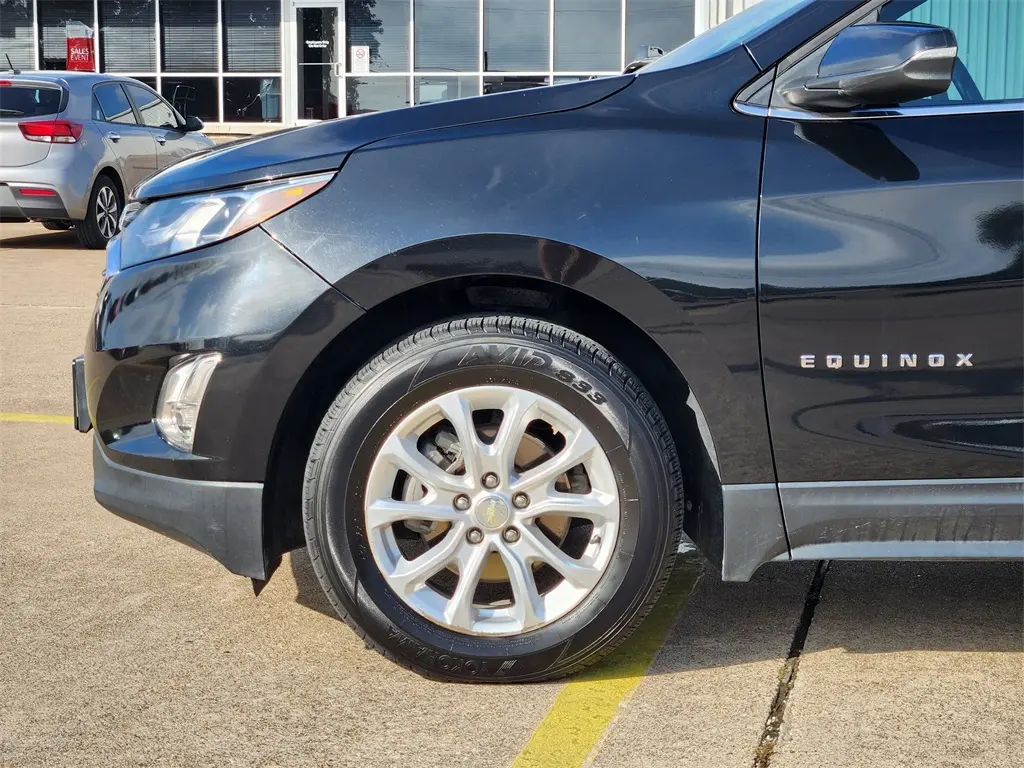 2018 Chevrolet Equinox LT photo 6