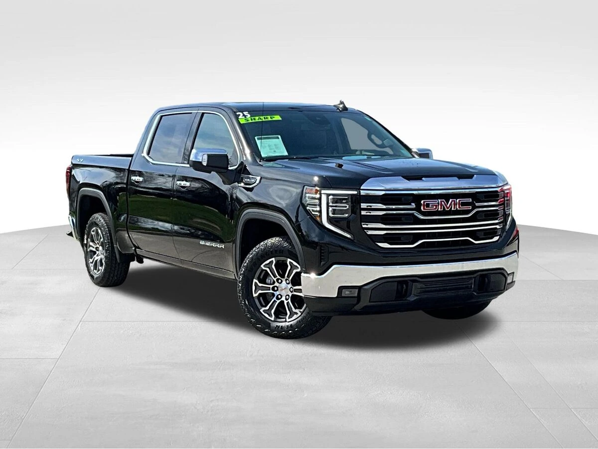 2025 GMC Sierra 4WD Crew Cab Short Box SLT's photo