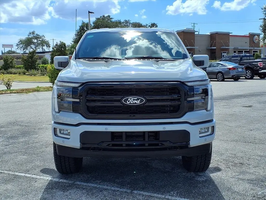 2024 Ford F-150 Lariat photo 2