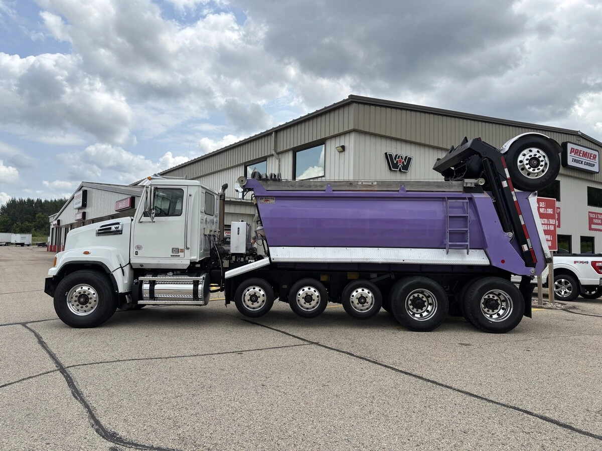 2020 Western Star 4700 — photo 8