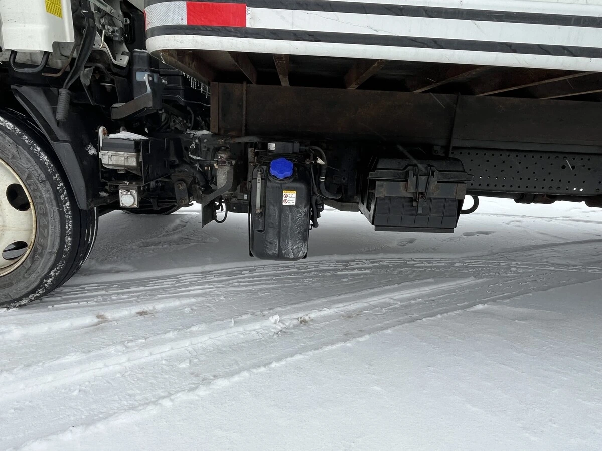 2022 Isuzu NRR - image 12