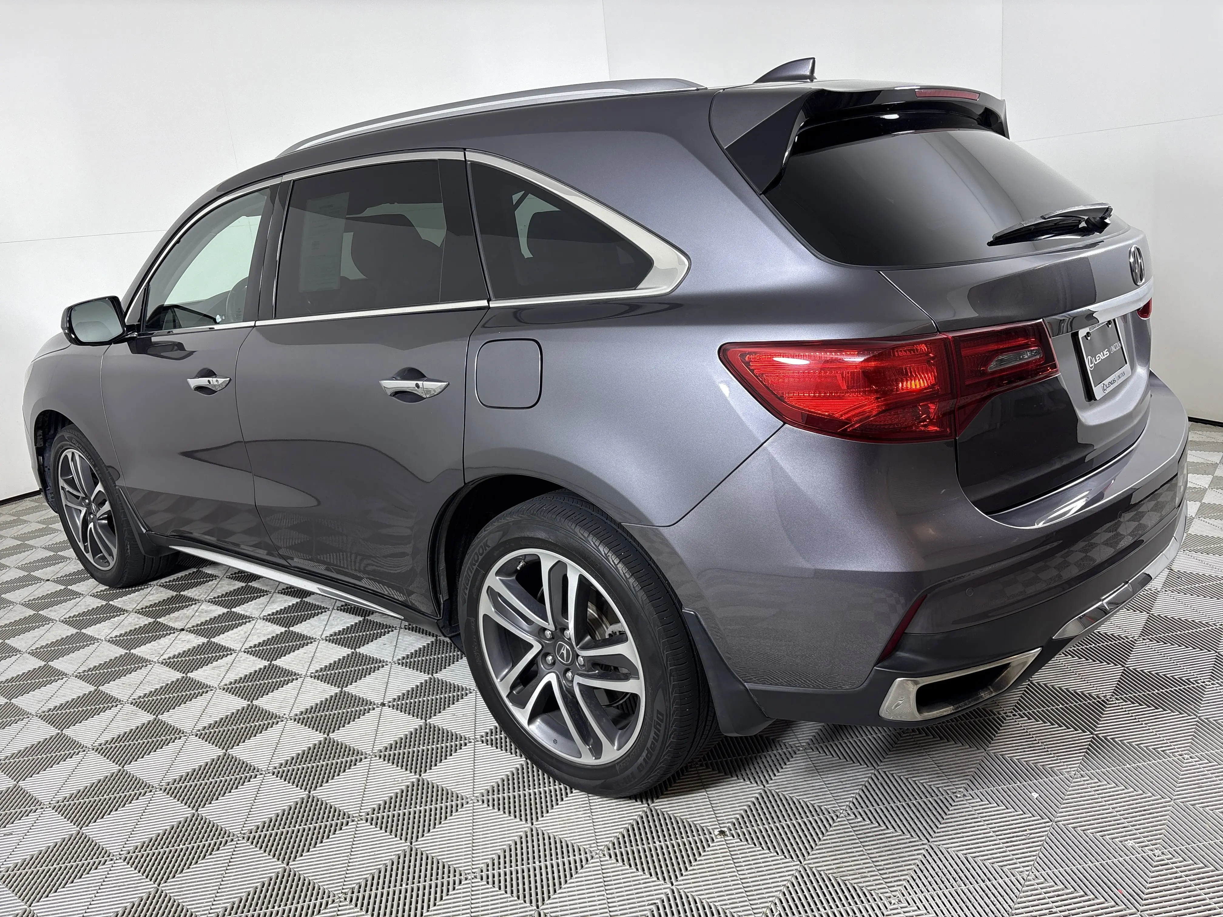 2017 Acura MDX SH-AWD Advance Entertainment photo 5