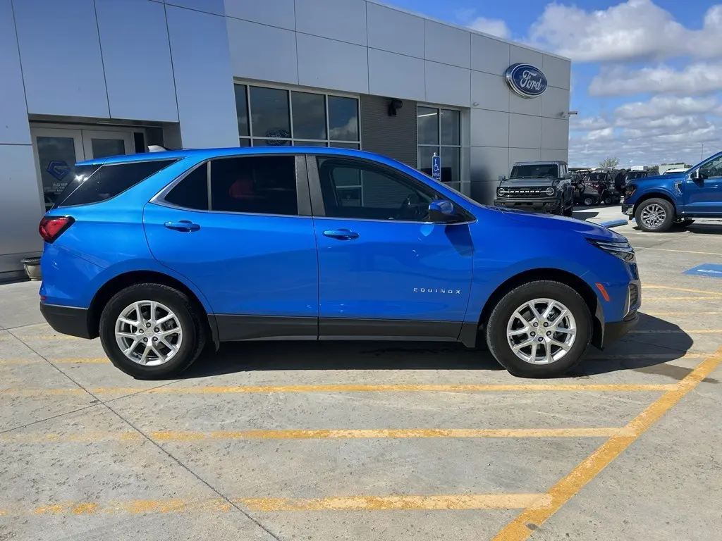 Used 2024 Chevrolet Equinox LT with VIN 3GNAXUEG1RS248932 for sale in Clay Center, KS