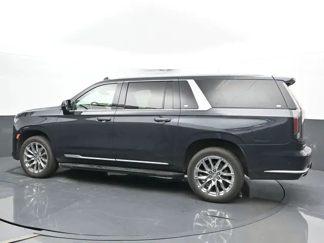 2023 Cadillac Escalade ESV Premium Luxury photo 4