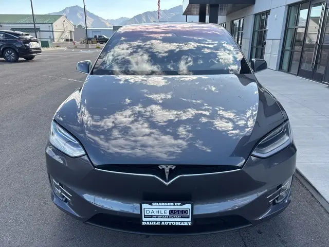 2017 Tesla Model X 75D photo 2
