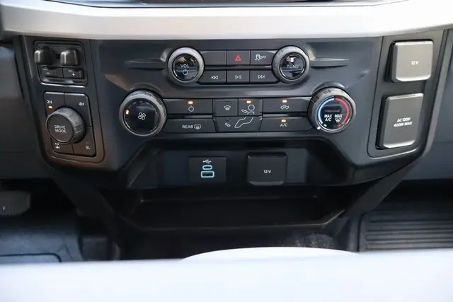 2026 Ford F-350 photo 8