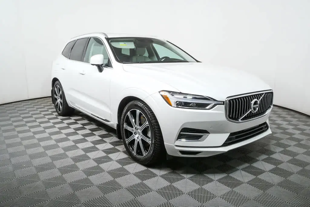 2021 Volvo XC60 Inscription's photo