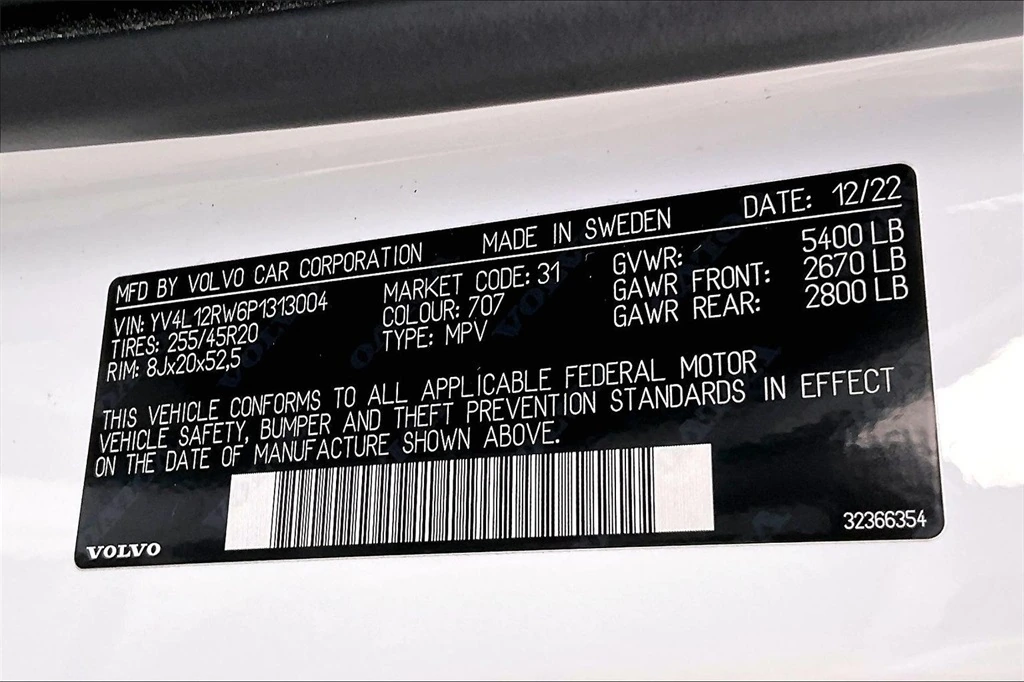 2023 Volvo - image 18