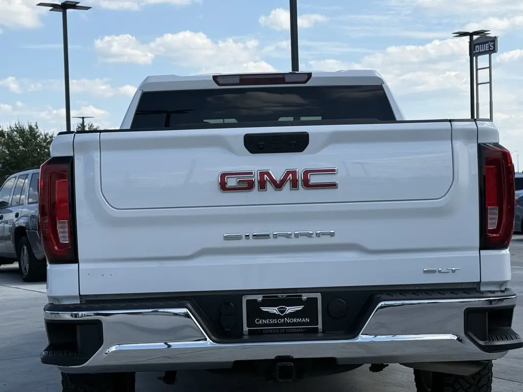 2024 Gmc Sierra 1500 SLT photo 4
