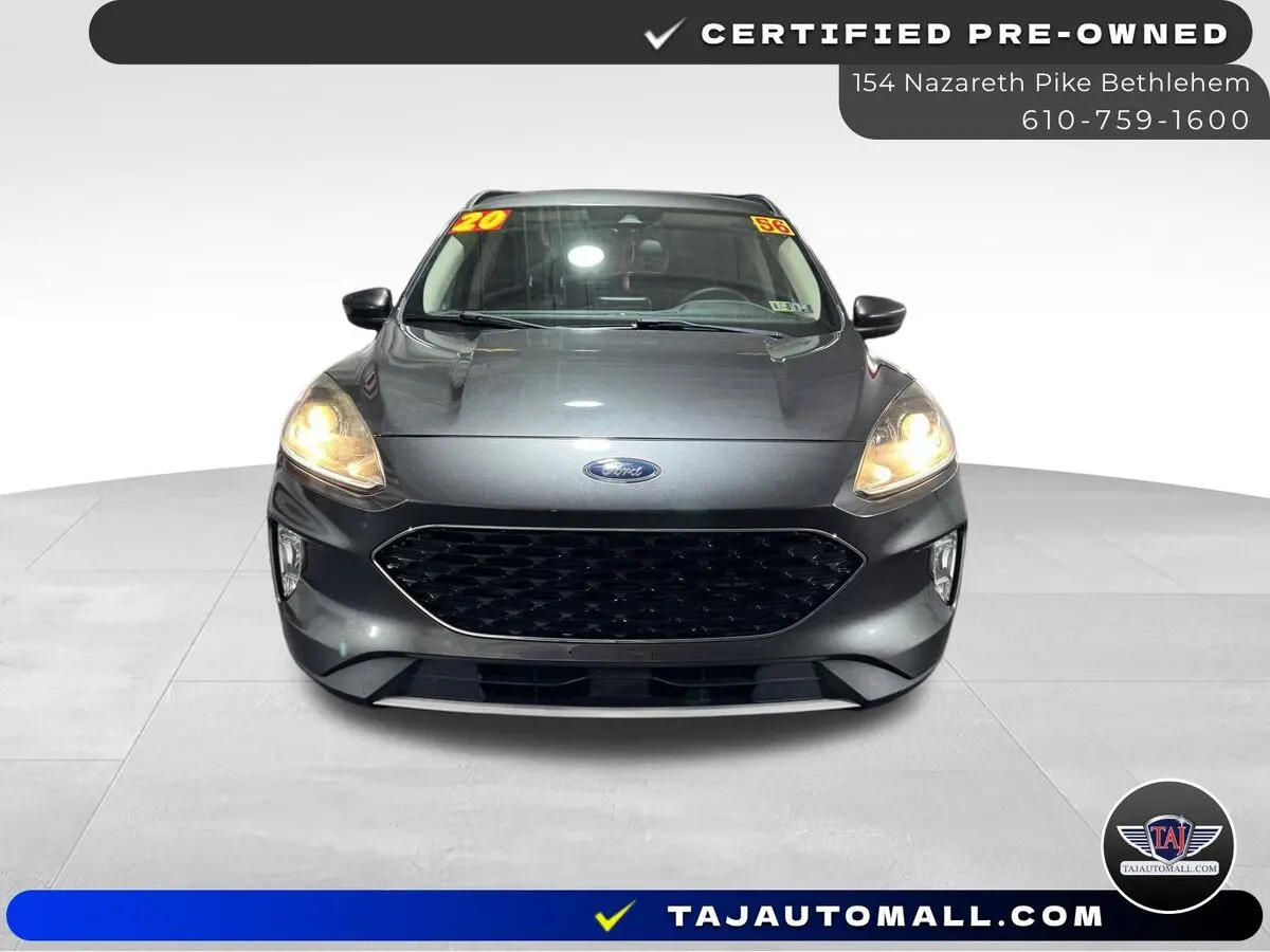 2020 Ford Escape SEL's photo