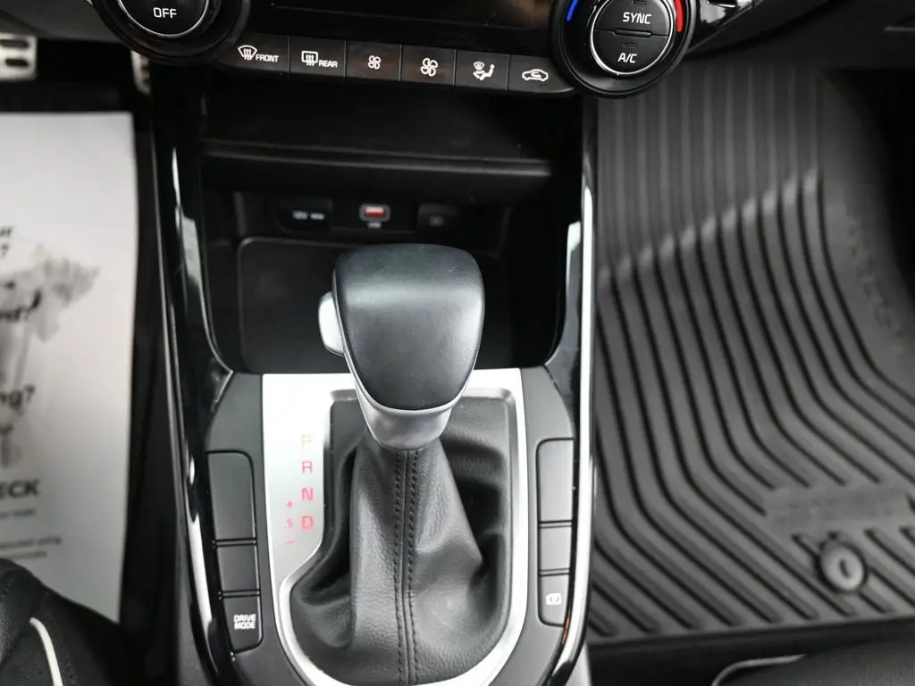 2024 Kia Forte GT-Line photo 21