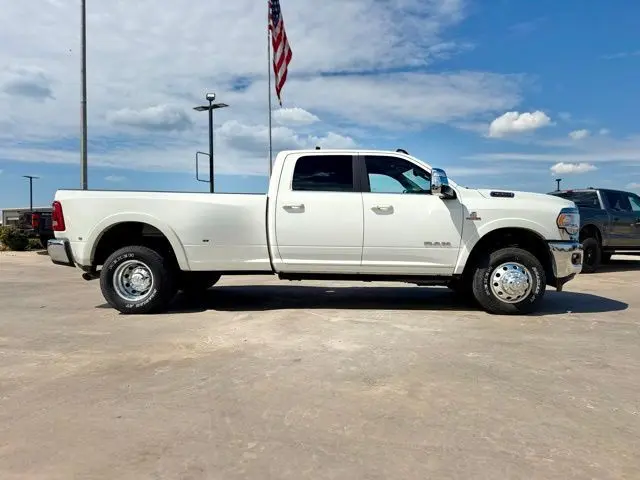 2024 Ram 3500 Laramie Longhorn photo 6