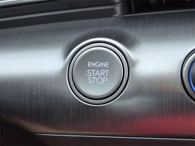 2026 Hyundai Kona SEL photo 18