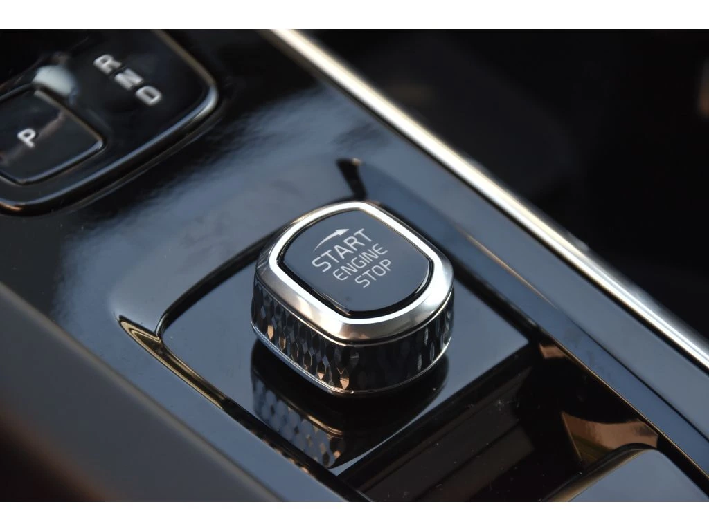 2026 Volvo - image 34