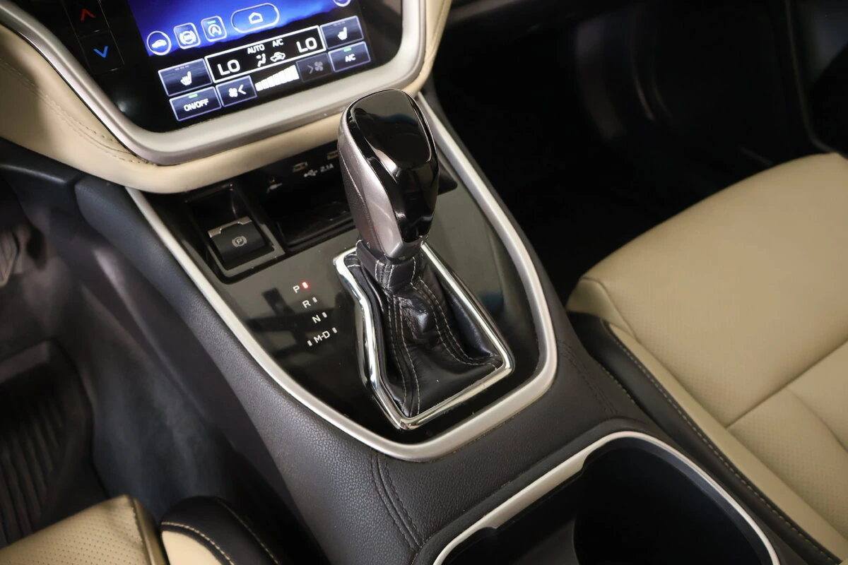 2021 Subaru Outback Limited - Photo 8