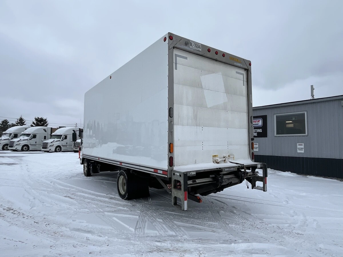 2022 Isuzu NRR - image 10