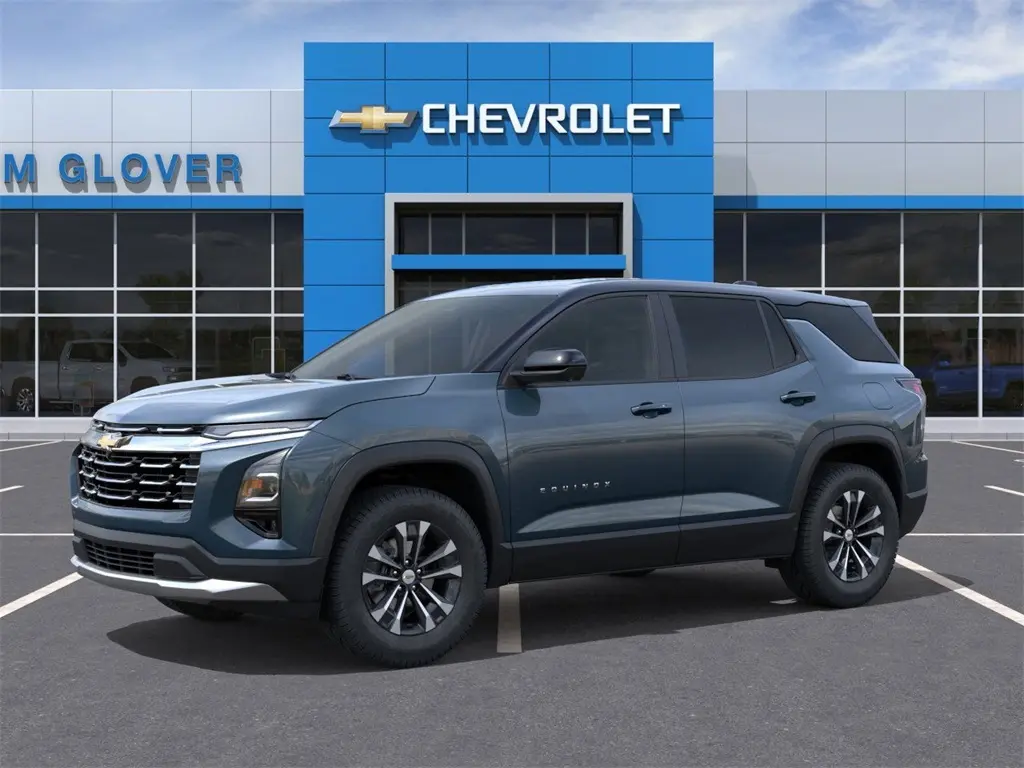 2026 Chevrolet Equinox LT photo 2