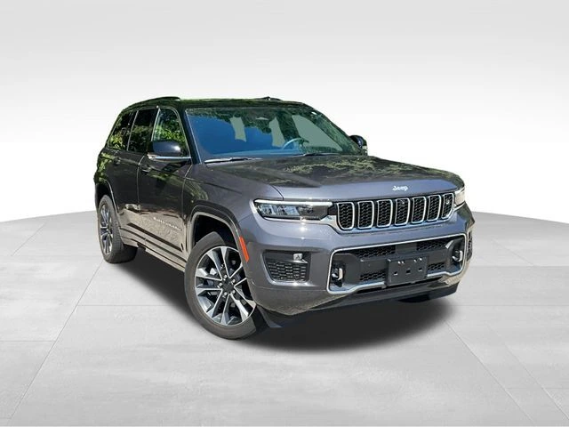 2024 Jeep Grand Cherokee Overland 4x4's photo