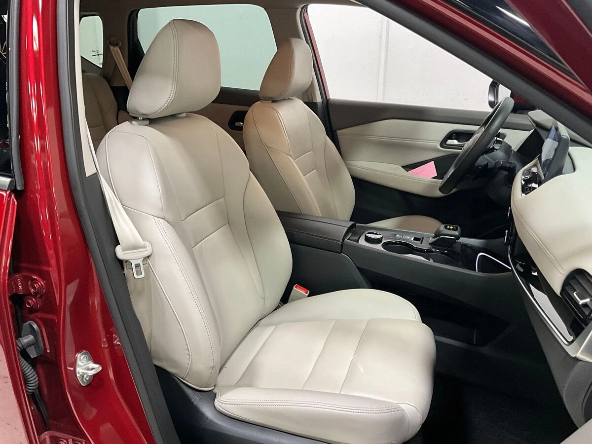 2025 Nissan Rogue SL - Photo 8
