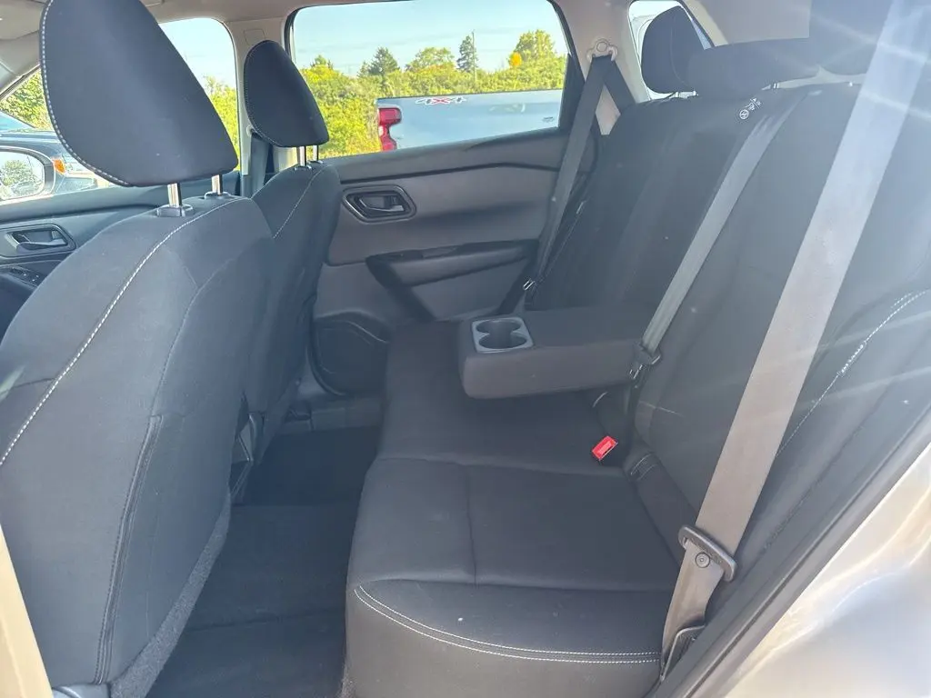 2024 Nissan Rogue S photo 29