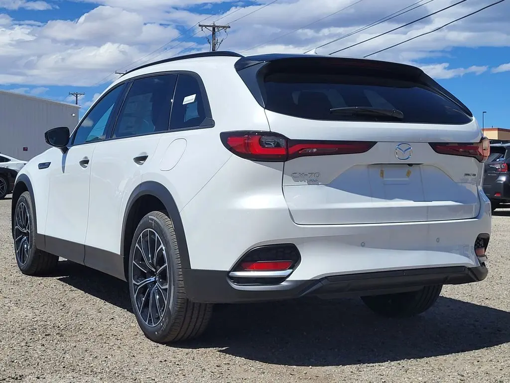 2025 Mazda CX-70 Plug-in Hybrid Premium Plus photo 3
