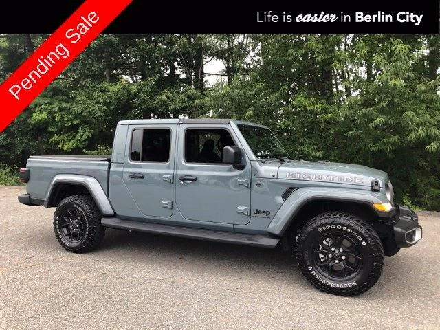 2025 Jeep Gladiator