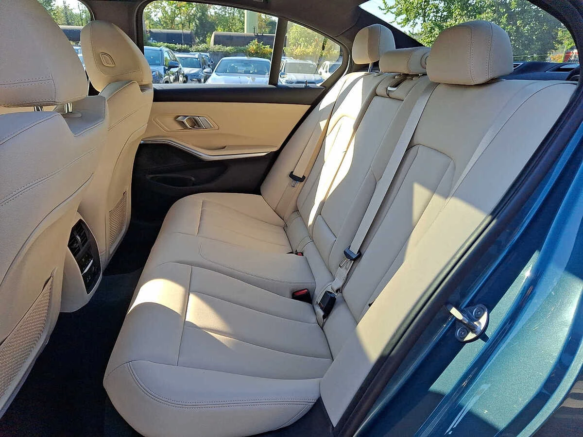 2019 BMW 3 Series 330i - Photo 8
