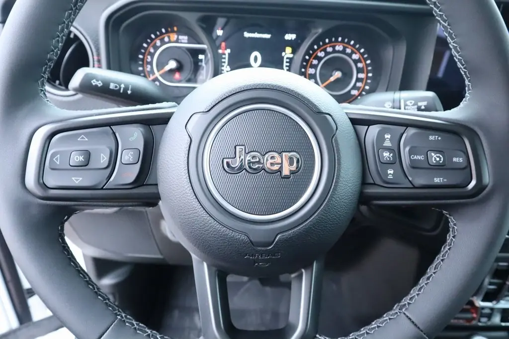 2025 Jeep Gladiator Rubicon photo 3