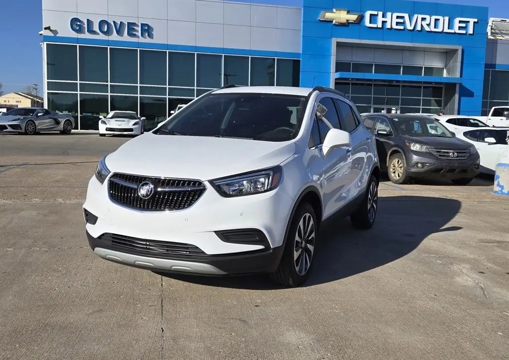2022 Buick Encore Preferred's photo
